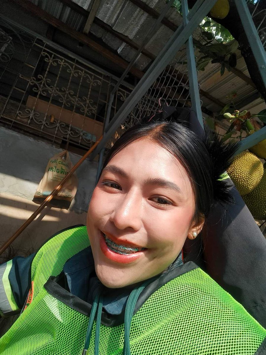 อรุณ สาวเก็บขยะ tweet media