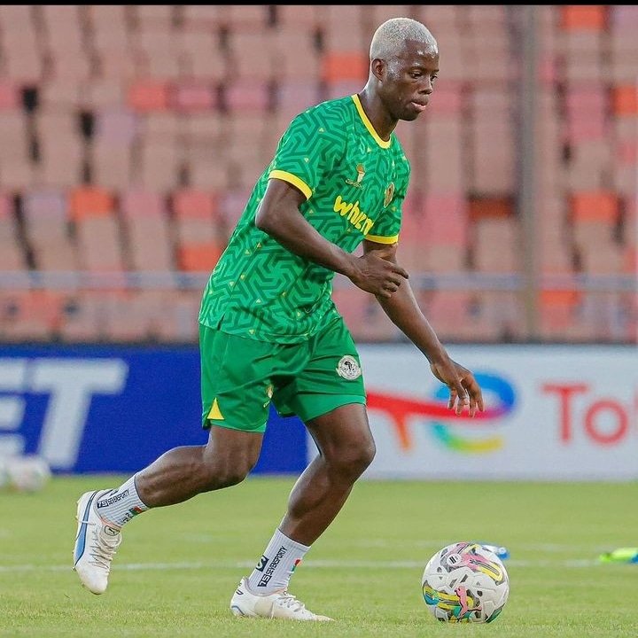 fabianpatrick94's tweet photo. DONE✅ 
Aziz Ki amekubali kusaini mkataba mpya wa kuendelea kuitumikia timu yake ya Yanga Sc https://t.co/MATEZBd7hJ