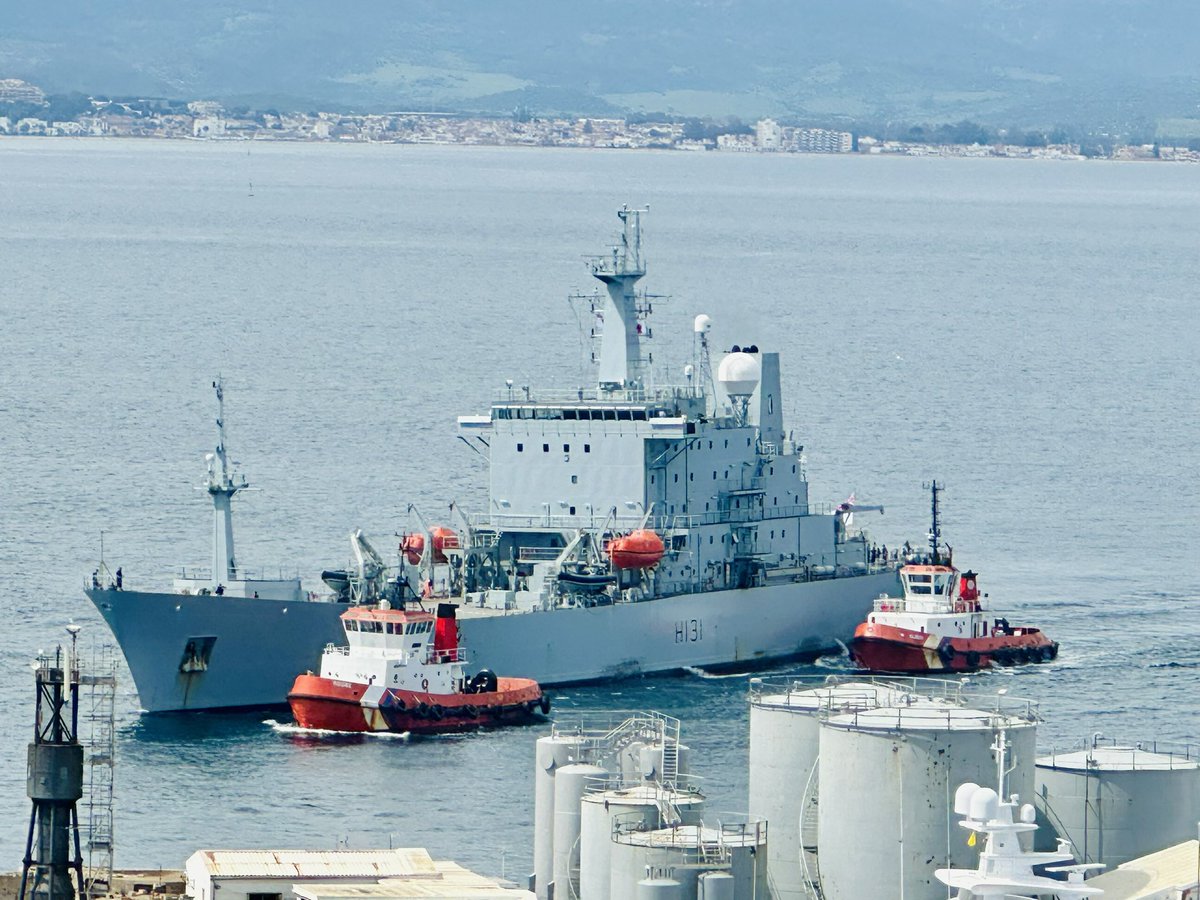 Welcome home @HMSScottRN! Enjoy your stay! 🇬🇮 🇬🇧 @NavyLookout @MODGibraltar