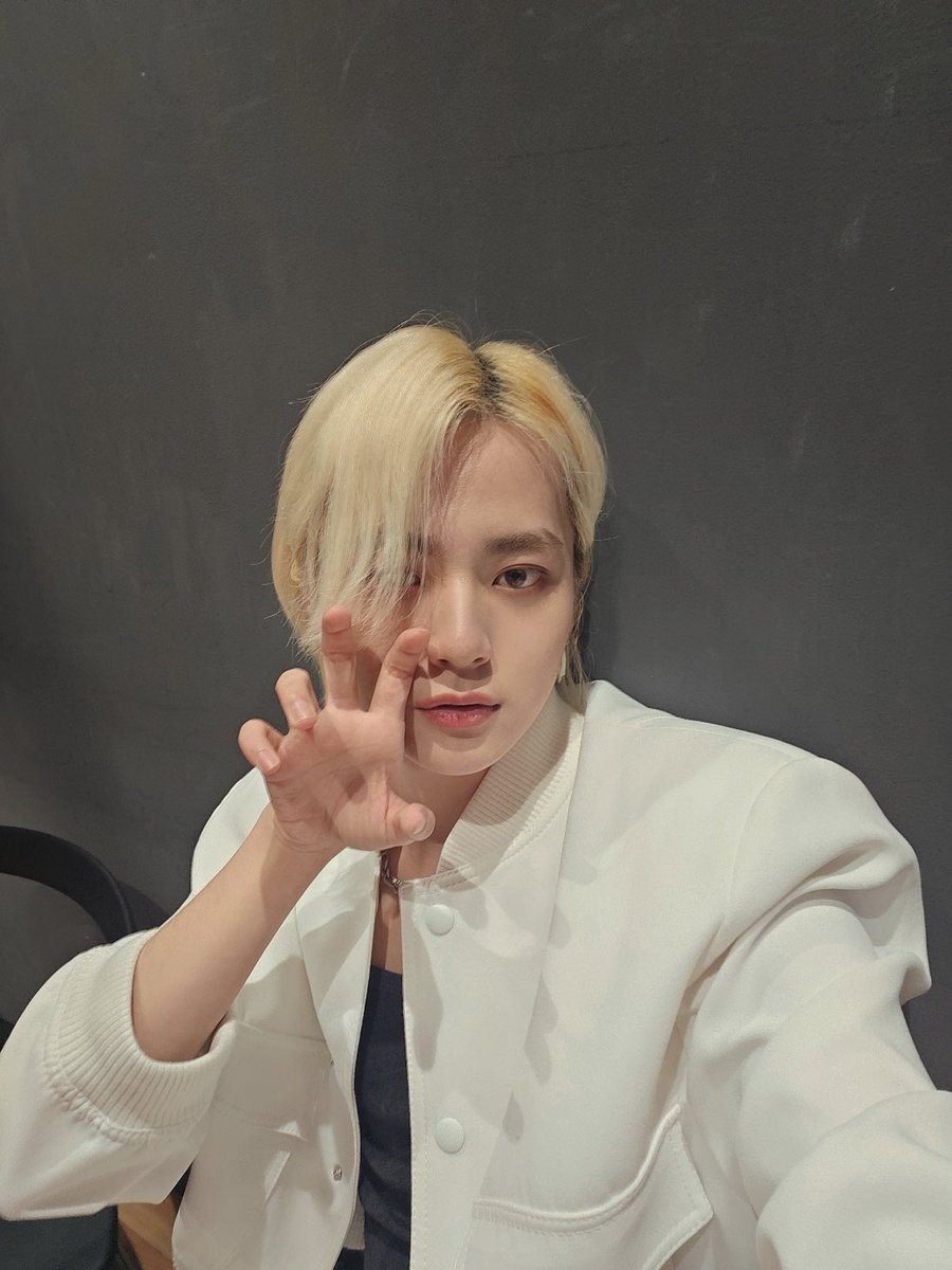 fantasyboys_mem's tweet photo. [#홍성민] 

⭐️🌙 

#FANTASYBOYS #판타지보이즈
#HONGSUNGMIN https://t.co/chWnyNUKur