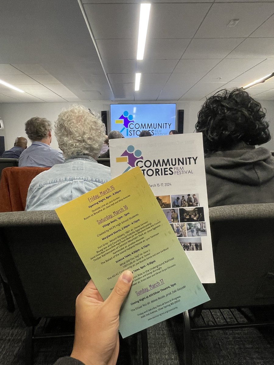 onlyoscarli's tweet photo. Yesterdayโs Community Stories Film Festival #CSFF24 Docs in Progress where a number of local DMV-made documentaries (including mine ๐คฉ) were screened!
Always great to connect with other local filmmakers! #animateddocumentary https://t.co/IWorlOhfwm