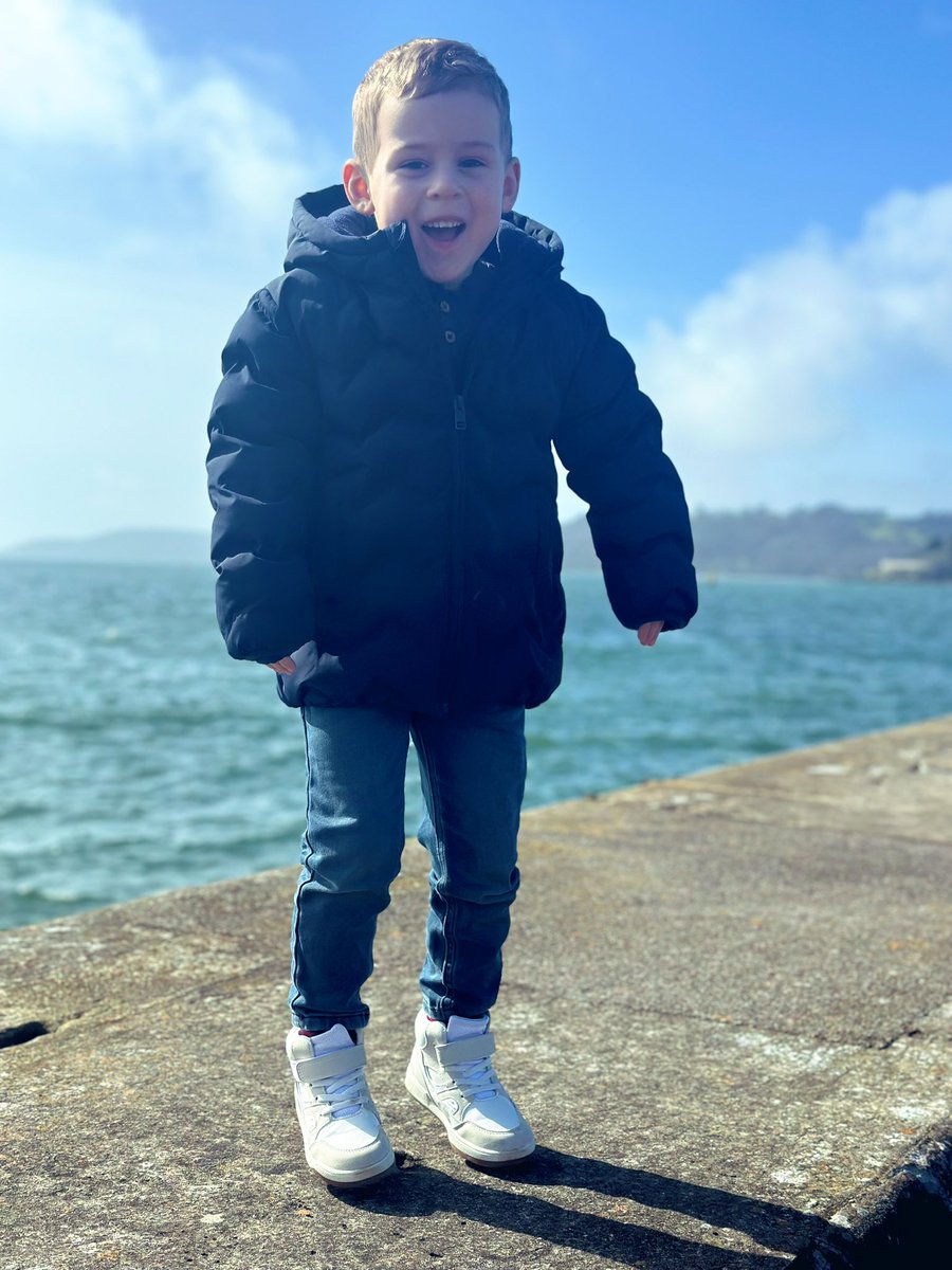 What a difference the sun makes ☀️💛
The first weekend in forever we’ve seen a glimpse of the sun and now my kids think it’s summer, begging me to get the paddling pool out 🤦🏻‍♀️ #13degrees