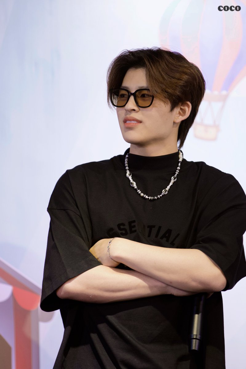 coco_covv's tweet photo. 240317

🥷🏼

JOONG FESTIVAL 2024

#ppnaravit 
#หลุกสิกหลันสุนลันวุนเหลิดกูดจุง
#Joong23rdBDProject https://t.co/AMAsNU3YWA