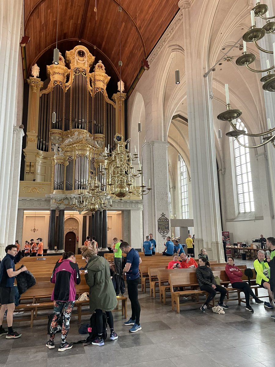 GroteHaas's tweet photo. Meedoen aan de #Stevensloop via een bedrijf heeft zo zijn voordelen.

Omkleden in de Stevenskerk en consumptiebonnen! https://t.co/SiRklOBYTS