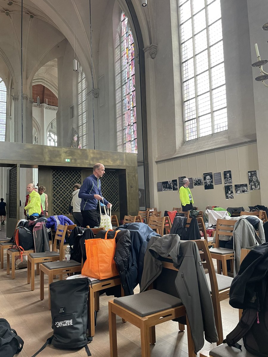 GroteHaas's tweet photo. Meedoen aan de #Stevensloop via een bedrijf heeft zo zijn voordelen.

Omkleden in de Stevenskerk en consumptiebonnen! https://t.co/SiRklOBYTS