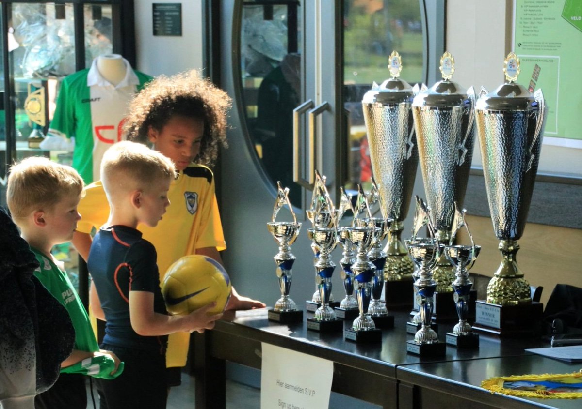 nickaltena's tweet photo. Oproep! Met spoed gezocht: 
👉🏻 Één JO17-1
👉🏻 Één JO12-1
👉🏻 Één JO11-1 
Internationaal Easter Open Oost 2024. Twee dagen voetballen op zaterdag/zondag 30/31 maart. Deelname is gratis! https://t.co/wSFOMRRVTA