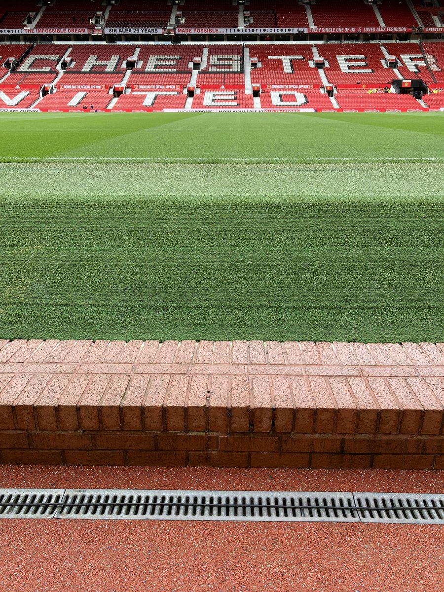 NielsChrFred's tweet photo. Der er storkamp i verdens ældste klubturnering i eftermiddag 🏴󠁧󠁢󠁥󠁮󠁧󠁿🏟️🏃🏻‍♂️ Manchester United ta'r imod Liverpool i FA Cup'en, og Viaplay/See ruller lærredet op fra kl. 15.30 📺 @Viaplay_DK @TV3sportPL https://t.co/PHiQxHazmI
