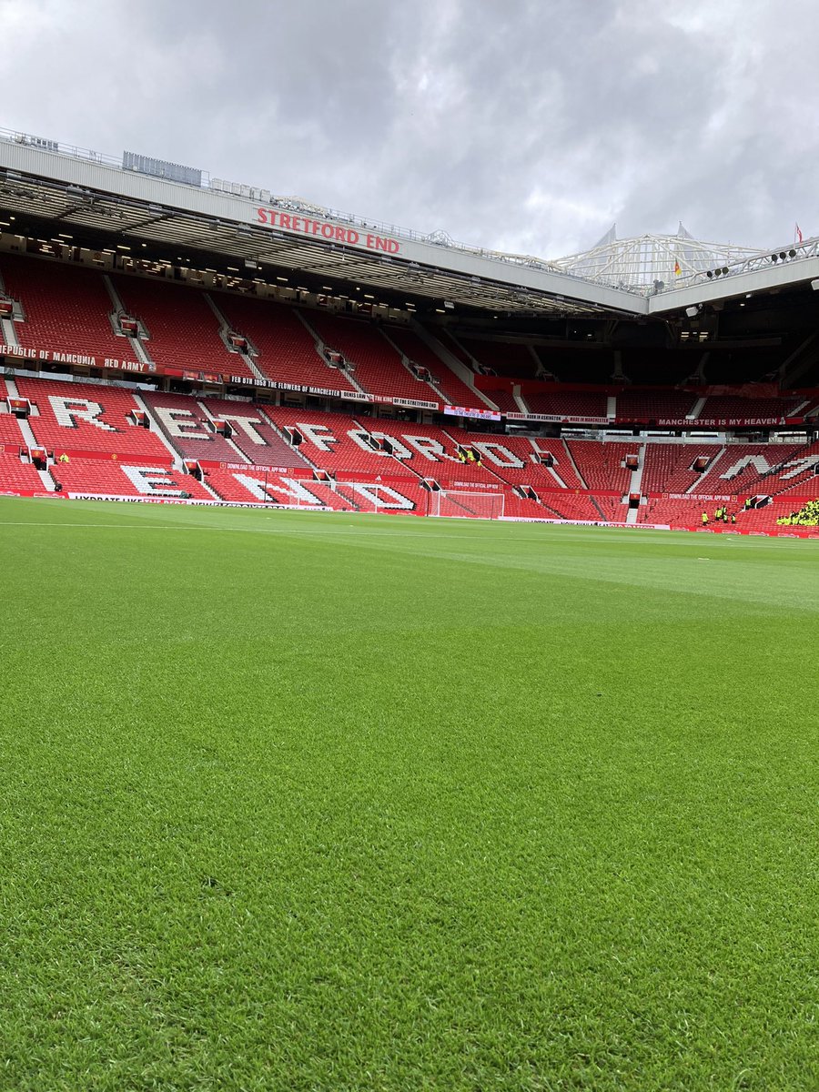 NielsChrFred's tweet photo. Der er storkamp i verdens ældste klubturnering i eftermiddag 🏴󠁧󠁢󠁥󠁮󠁧󠁿🏟️🏃🏻‍♂️ Manchester United ta'r imod Liverpool i FA Cup'en, og Viaplay/See ruller lærredet op fra kl. 15.30 📺 @Viaplay_DK @TV3sportPL https://t.co/PHiQxHazmI