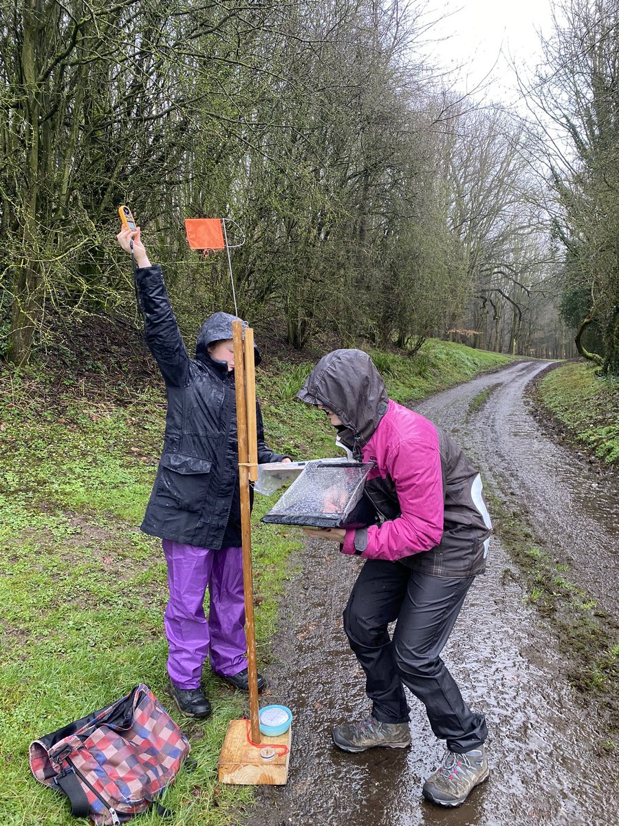 BGS_Geography's tweet image. Final morning of #fieldwork @CranedaleCentre involved looking at the local #microclimate learning about new measuring techniques and justifying them - plenty of ideas for #NEA #IA #BGSYear12 #BGSGeography