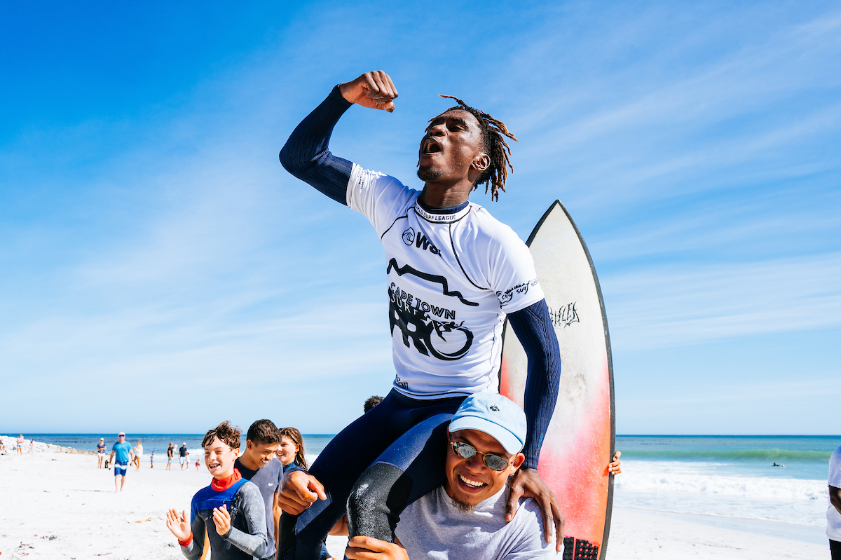WSL_QS's tweet photo. Congratulations Sarah Scott and Paul Sampson, winners of the #CapeTownSurfPro! 

@CitySurfSeries_ @CityofCT @eventscapetown @SASurfing @AccelerateSA https://t.co/HTNRMz1SYE