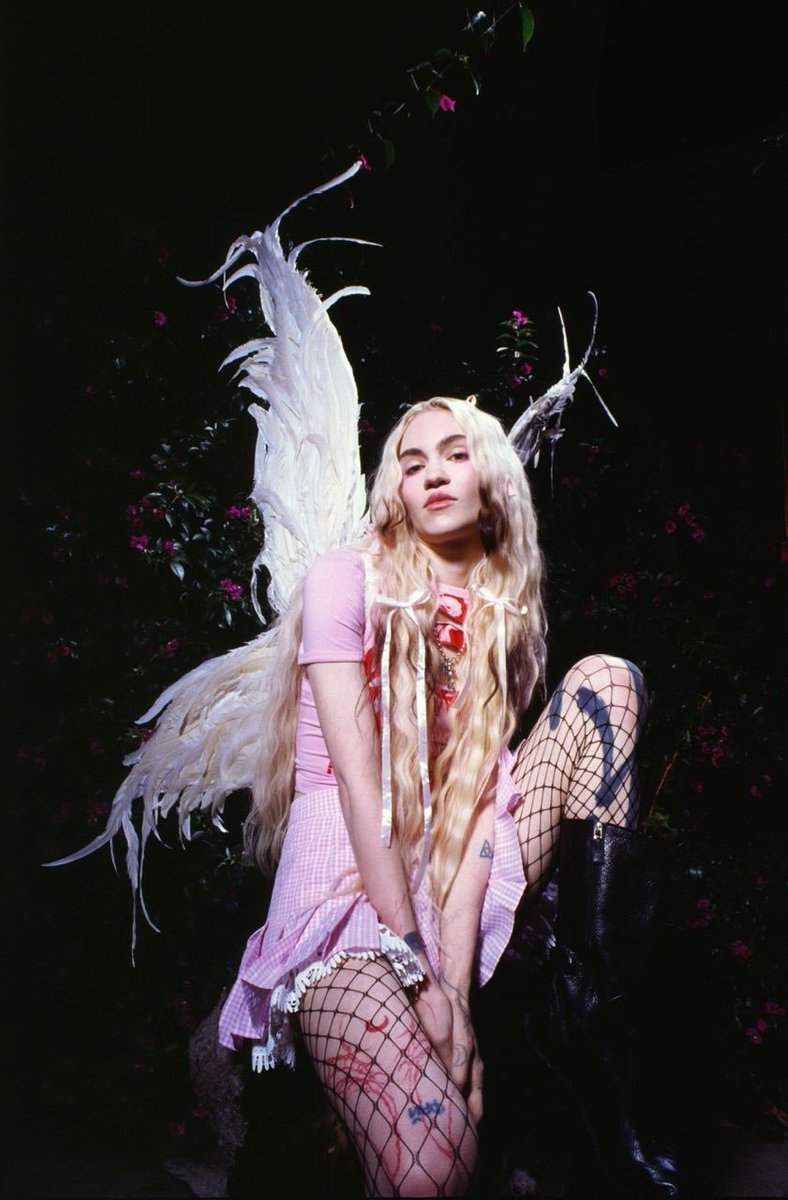 GrimesSpotify's tweet photo. 36 years ago today, Grimes debuted as a human.

Happy birthday Grimes!!!🥳🎉 https://t.co/l6CHGCHeFq