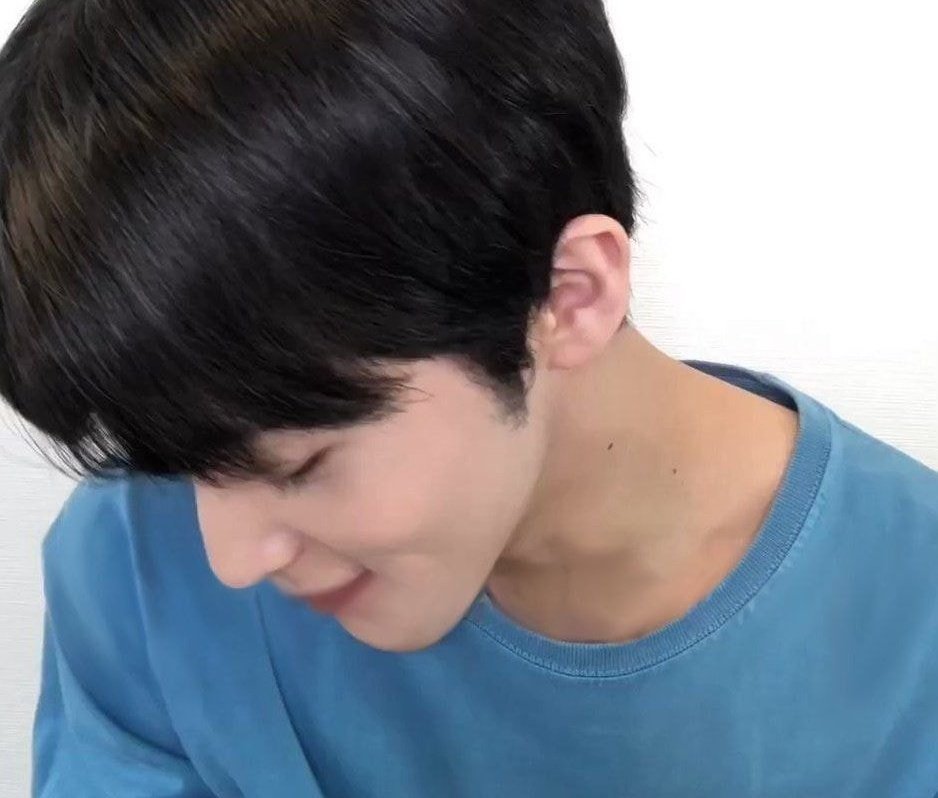 Im_MarkJoah's tweet photo. 이마크 흑발하면 청순 달란트 미쳤다고 https://t.co/oBnC1t5Mw3