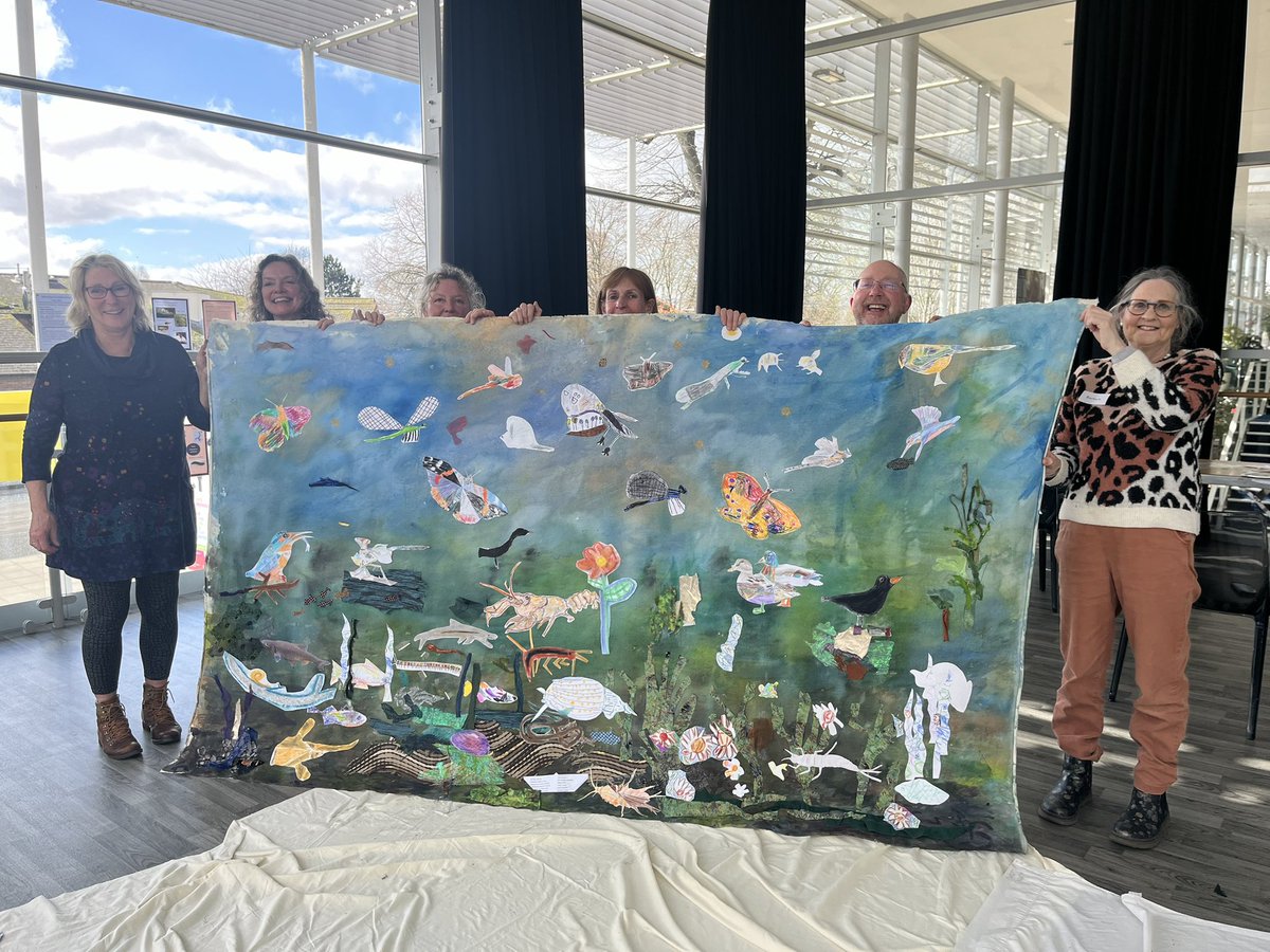 art_in_textiles's tweet photo. This is the finished community project #TeemingwithLife which I was helping with this morning. Huge thanks @richardtreeart for organising it and all your enthusiasm. @HerefordshireWT https://t.co/32s2x5Aue4