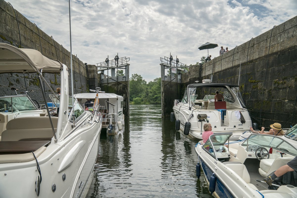 Doing some #Summer2024 planning? ☀ Lock in your seasonal lockage permit and seasonal mooring permit with our early bird discount. 🚤 🕛 Offer expires March 31st ➡ commandesparcs-parksorders.ca/en/bateaux-can…