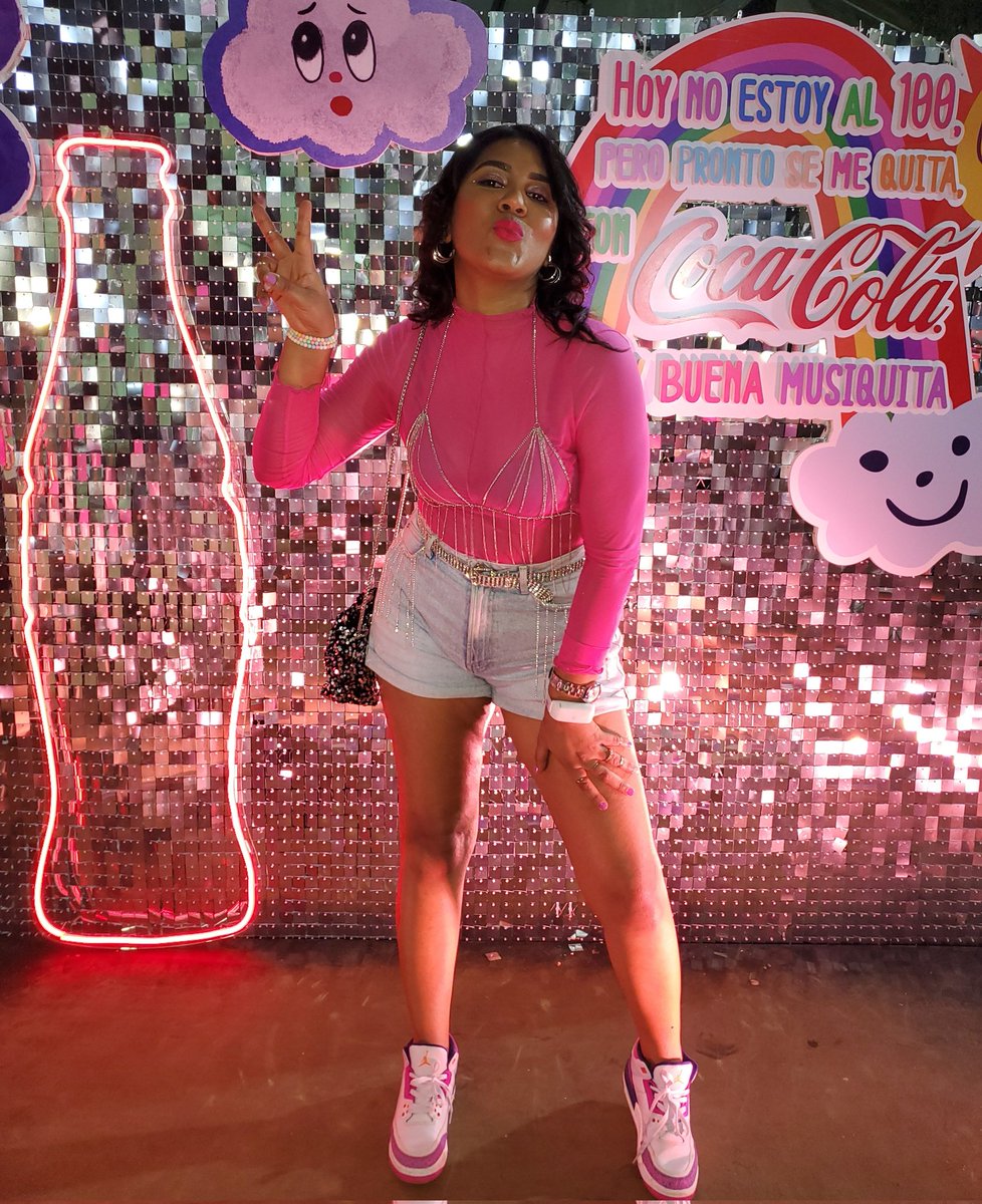 rashie25's tweet photo. Es como tapar una herida con maquillaje, no se ve pero se siente...
#bichotaoutfit #mañanaserabonito #karolgconcert https://t.co/plK0HvCu0q