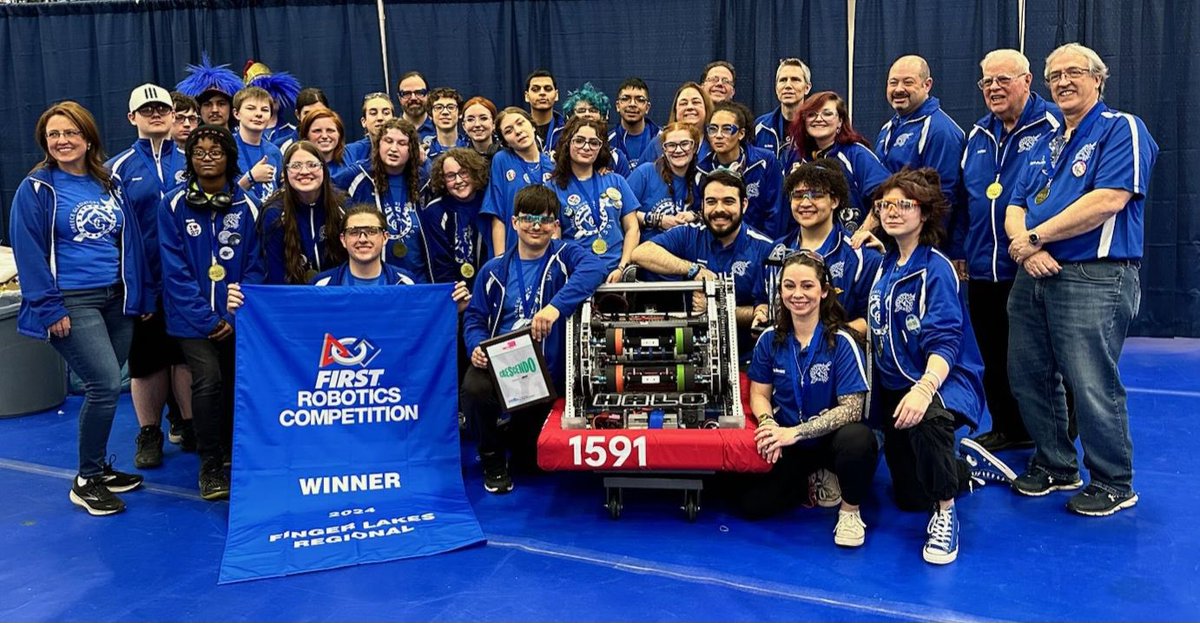 A HUGE congratulations to the @GreeceCentral Gladiator Robotics team who took 🥇in the @FIRSTweets Finger Lakes competition this weekend. We are so proud and grateful to this team of students and adults. Next up, Albany! Love those banners!