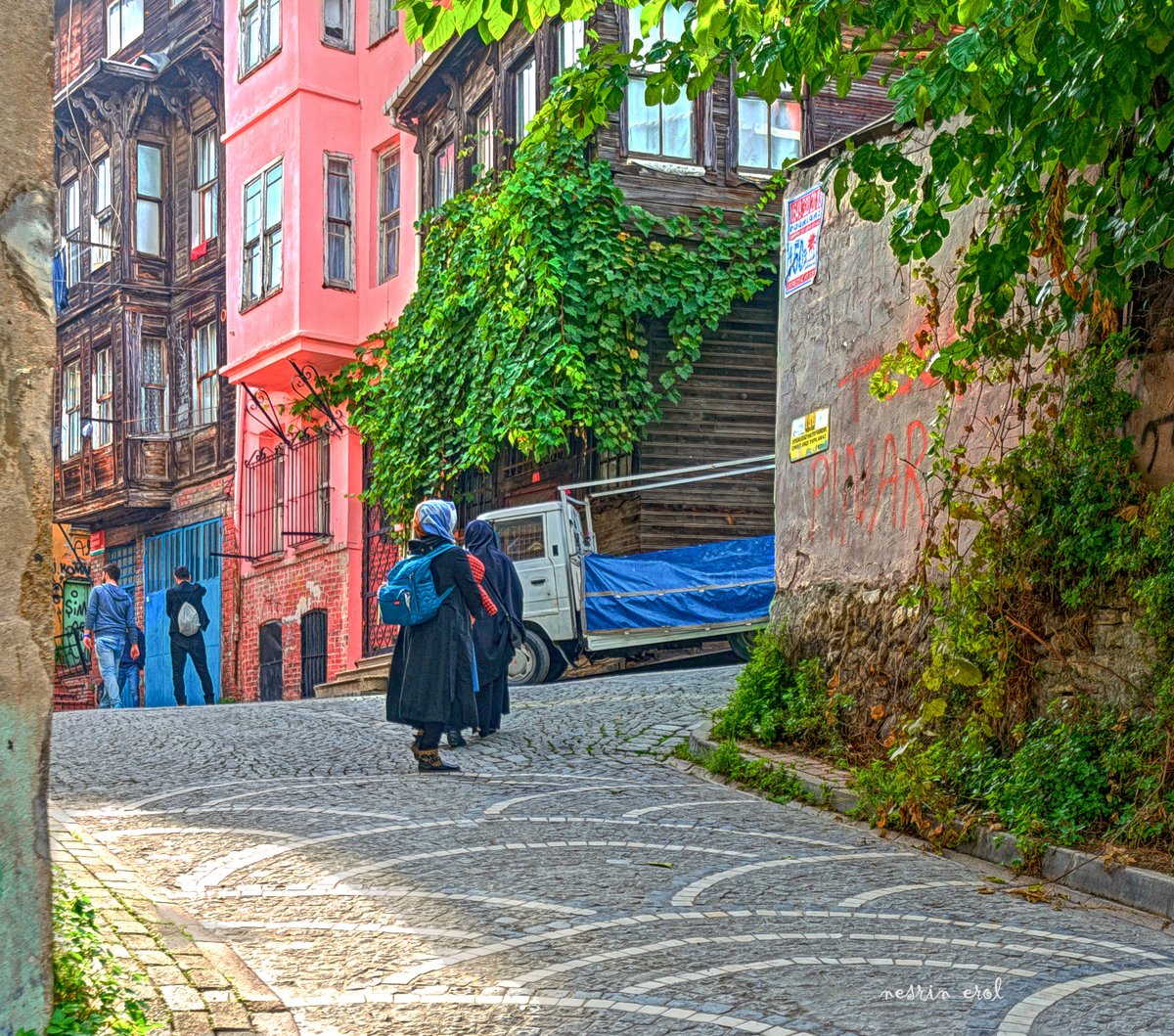 #StreetSunday #istanbul #turkey #igersistanbul #streetphotography