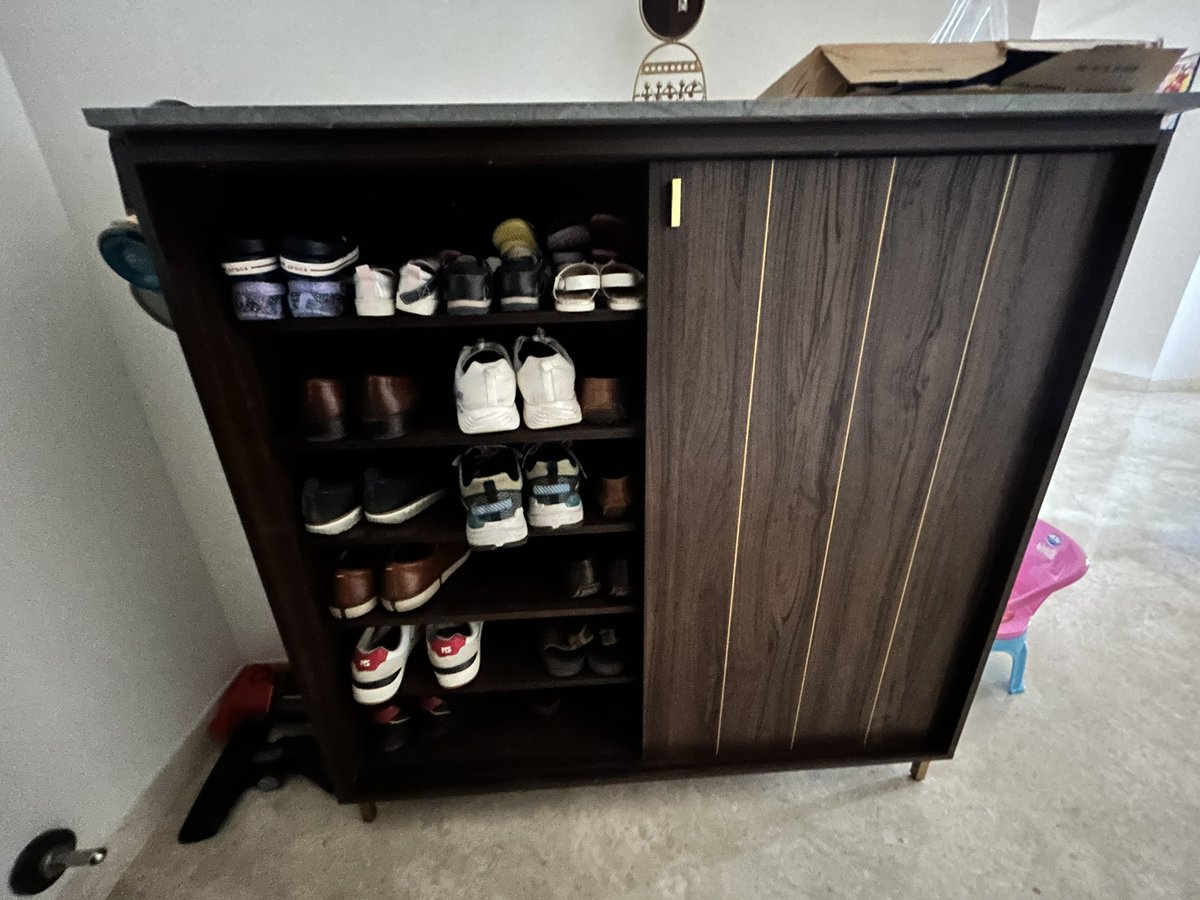 kriteejhawar's tweet photo. @HomeCentreIndia @Lifestyle_Store We are ready to pay for the part but at least fix it! The shoe RACH is completely useless without it! Please help (2/2) https://t.co/SouBUJufUp