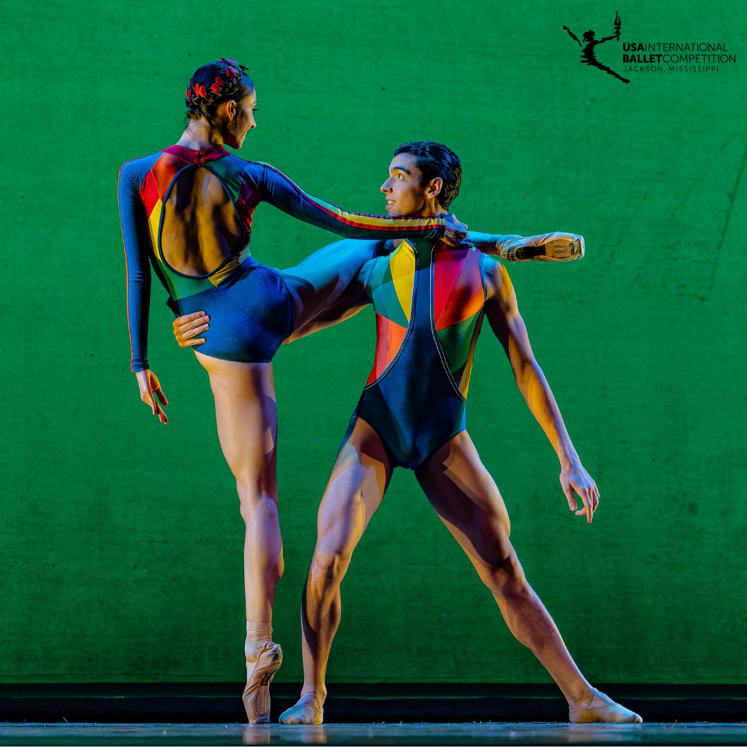 USAIBC's tweet photo. Feeling lucky and seeing green! 🍀 Happy St. Patrick's Day! 💚

Dancer: Larissa Luna &amp; Murillo Miron
Photography: Richard Finklestein
Lighting: Jared A. Sayeg
.
.
.
.
.
#usaibc #dancejxn #springitme #classicalballet https://t.co/ZGHvBrm5SB