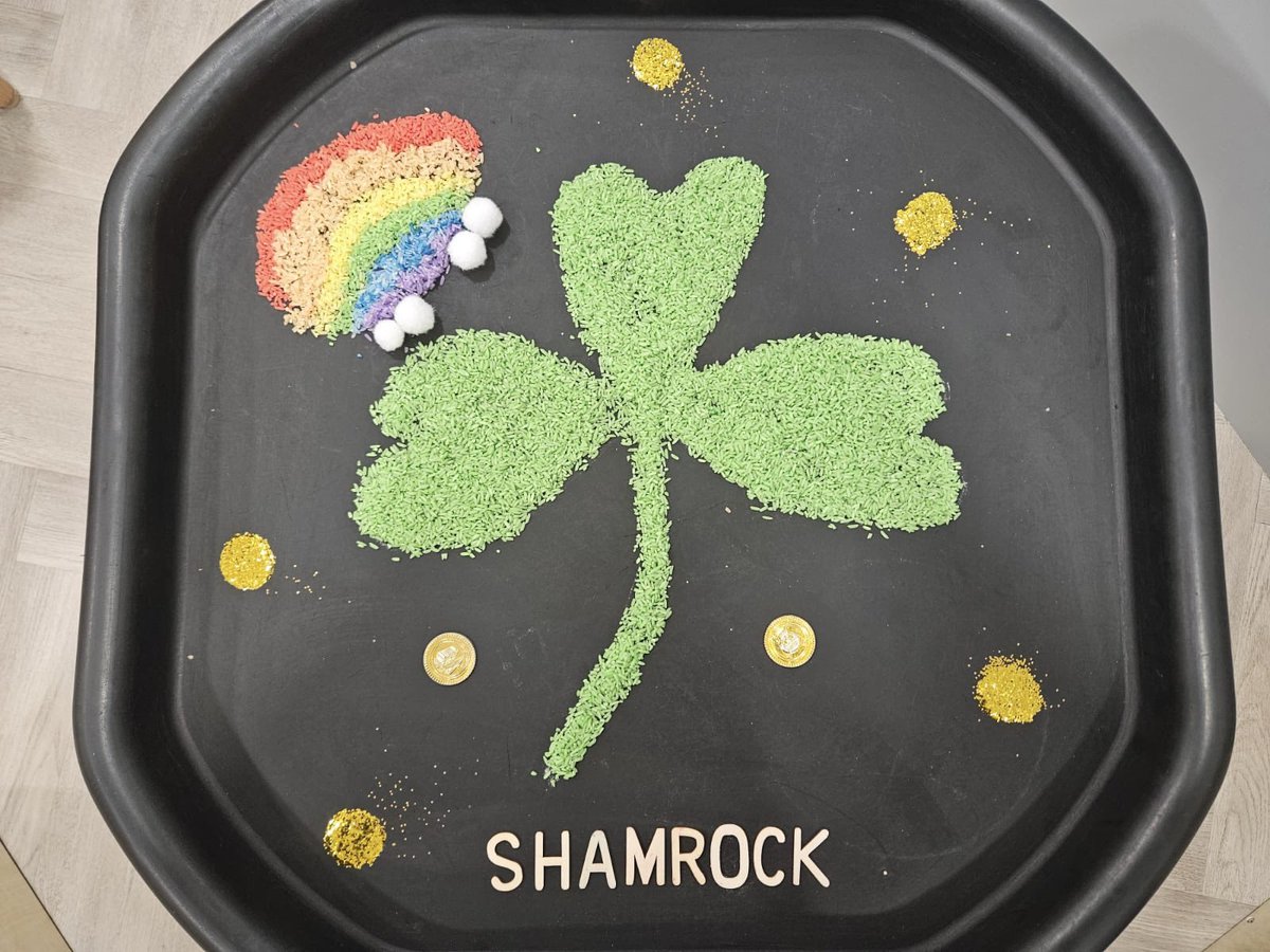 pollysnursery's tweet photo. #StPatricksDay 💚 https://t.co/pmaVRZm935