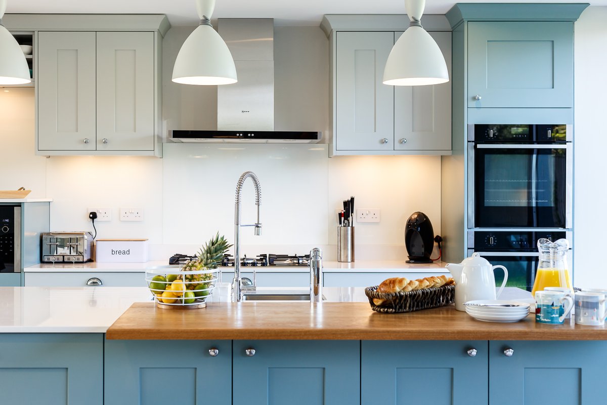 Forayshomes's tweet photo. Feeling lucky this #StPatricksDay? 🍀

From a project history of cosy cottages to stylish apartments, our homes make you feel like you've found your pot of gold. 🏡✨ https://t.co/RqeITACjXs