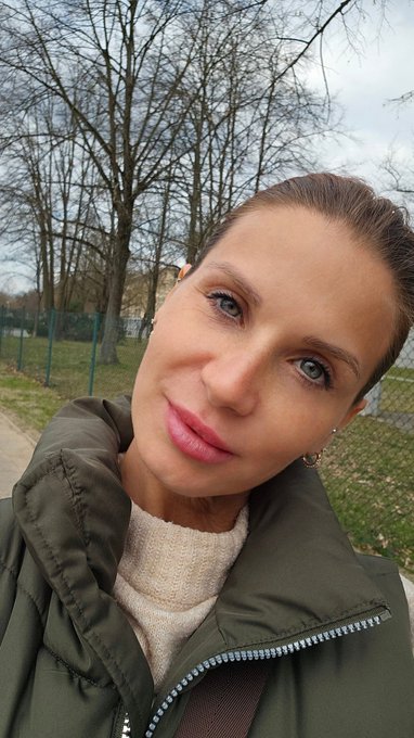 Sonntagslaune 😃 Na, auch so gut geschlafen wie ich?  Heute geht's los, das gro&szlig;e packen meiner Sachen<a href="/tag/friends"class="tags"><span>#friends</span></a><a href="/tag/girls"class="tags"><span>#girls</span></a><a href="/tag/beautys"class="tags"><span>#beautys</span></a>