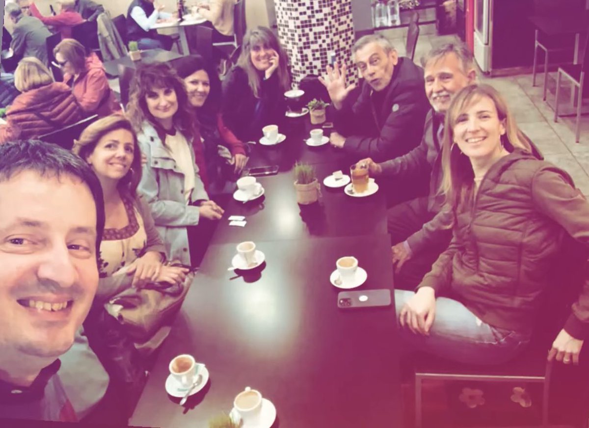 Victòria Alsina Burgués (@_victoriaalsina) on Twitter photo Amb la <a href="/Francina_Vila/">Francina Vila Valls</a> hem anat a la calçotada anual de <a href="/AvencEsplugues/">L'Avenç Centre Cultural d'Esplugues</a> amb l’equip de <a href="/JuntsxEsplugues/">JuntsxCat Esplugues 💛</a> i <a href="/JuntsBaixLlob/">JuntsBaixLlobregat</a>!
<a href="/ibansalvador/">Iban Salvador</a> gràcies per l’acollida i per la feina que fas cada dia per Esplugues al costat d’un gran equip! Ens teniu al vostre costat. Amb la <a href="/Francina_Vila/">Francina Vila Valls</a> hem anat a la calçotada anual de <a href="/AvencEsplugues/">L'Avenç Centre Cultural d'Esplugues</a> amb l’equip de <a href="/JuntsxEsplugues/">JuntsxCat Esplugues 💛</a> i <a href="/JuntsBaixLlob/">JuntsBaixLlobregat</a>!
<a href="/ibansalvador/">Iban Salvador</a> gràcies per l’acollida i per la feina que fas cada dia per Esplugues al costat d’un gran equip! Ens teniu al vostre costat.