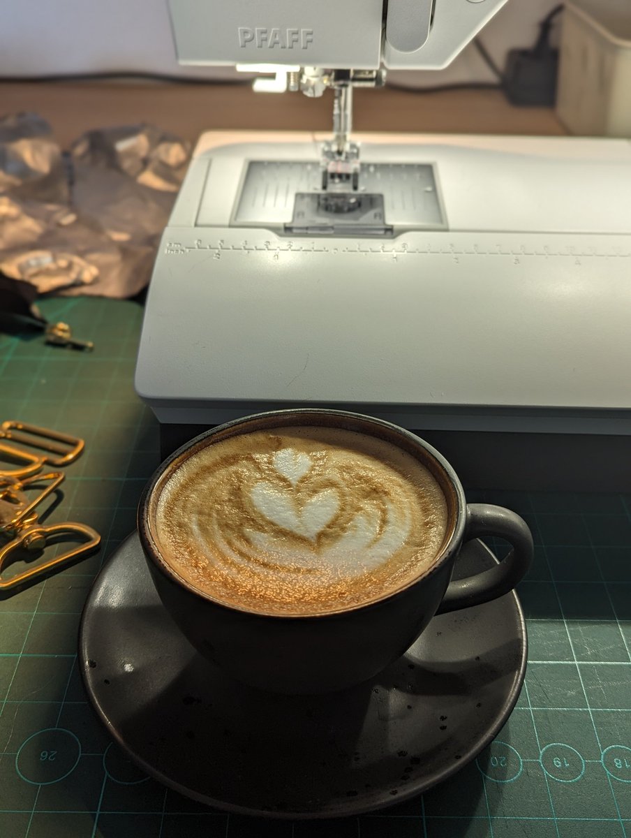 Quality boifren coffee & a new sewing machine ❤️✨