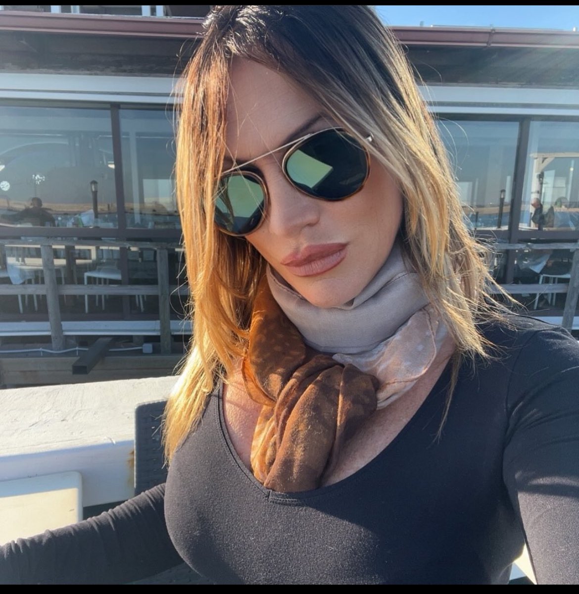 Alessandra tweet media