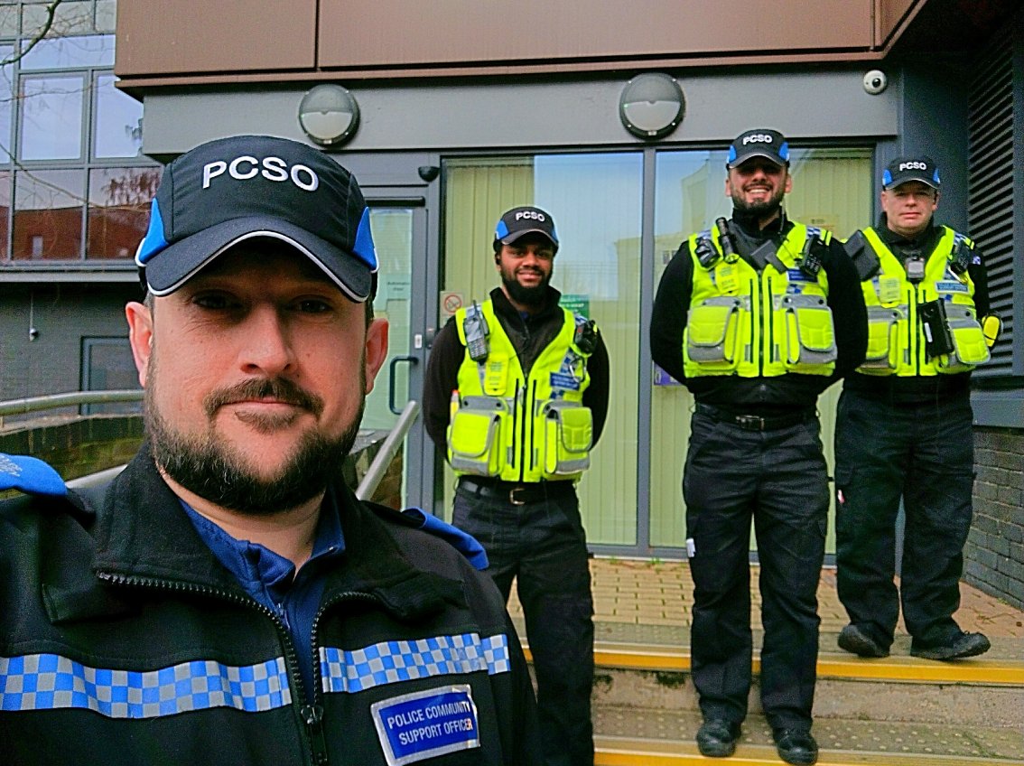 Good morning #Gloucester.

Your #PCSOs on duty this morning are :

#PCSOKarkardi
#PCSOAdams
#PCSOHarris
#PCSOStevens

On duty & #VisibleInTheCommunity till 6pm.