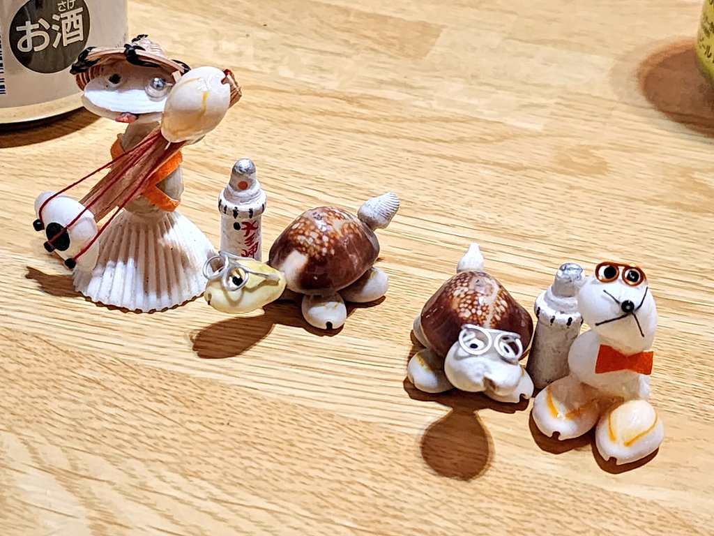 大王崎のお土産屋さんで売っていた貝細工。こういうのって好き。