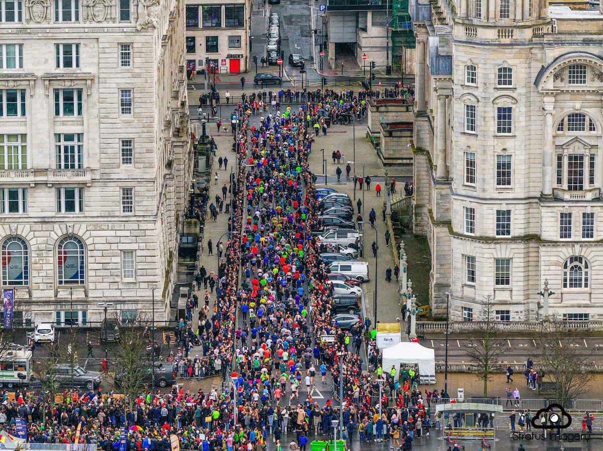 stratusimagery's tweet photo. Happy St Patrick’s Day,Great turn out for the Liverpool Half Marathon &amp; 10 mile rd race @btrliverpool 🏃🏽🏃🏻‍♀️🏃‍♂️ @YOLiverpool @realrobinjmac65 @angiesliverpool @phil_oates @stjohnsbeacon @MikeRoyden @thedustyteapot #liverpool #liverpoolmarathon #marathon https://t.co/5cgh5RUqoz
