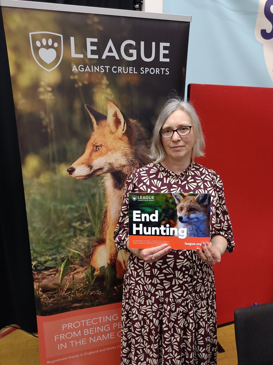 Thank you @JennyWLibDem for showing your support for a strengthened Hunting Act It was great to discuss hunting issues around Warwickshire with you highlighting the need to #EndHunting