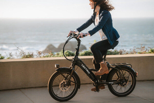 Valenciacars1's tweet image. #LectriceBikes, la empresa de bicicletas eléctricas más vendida en 2023 en Estados Unidos, anunció el lanzamiento de #LectricONE  , su bicicleta eléctrica con mayor tecnología hasta la fecha @lectricebikes 
acortar.link/qGigaz