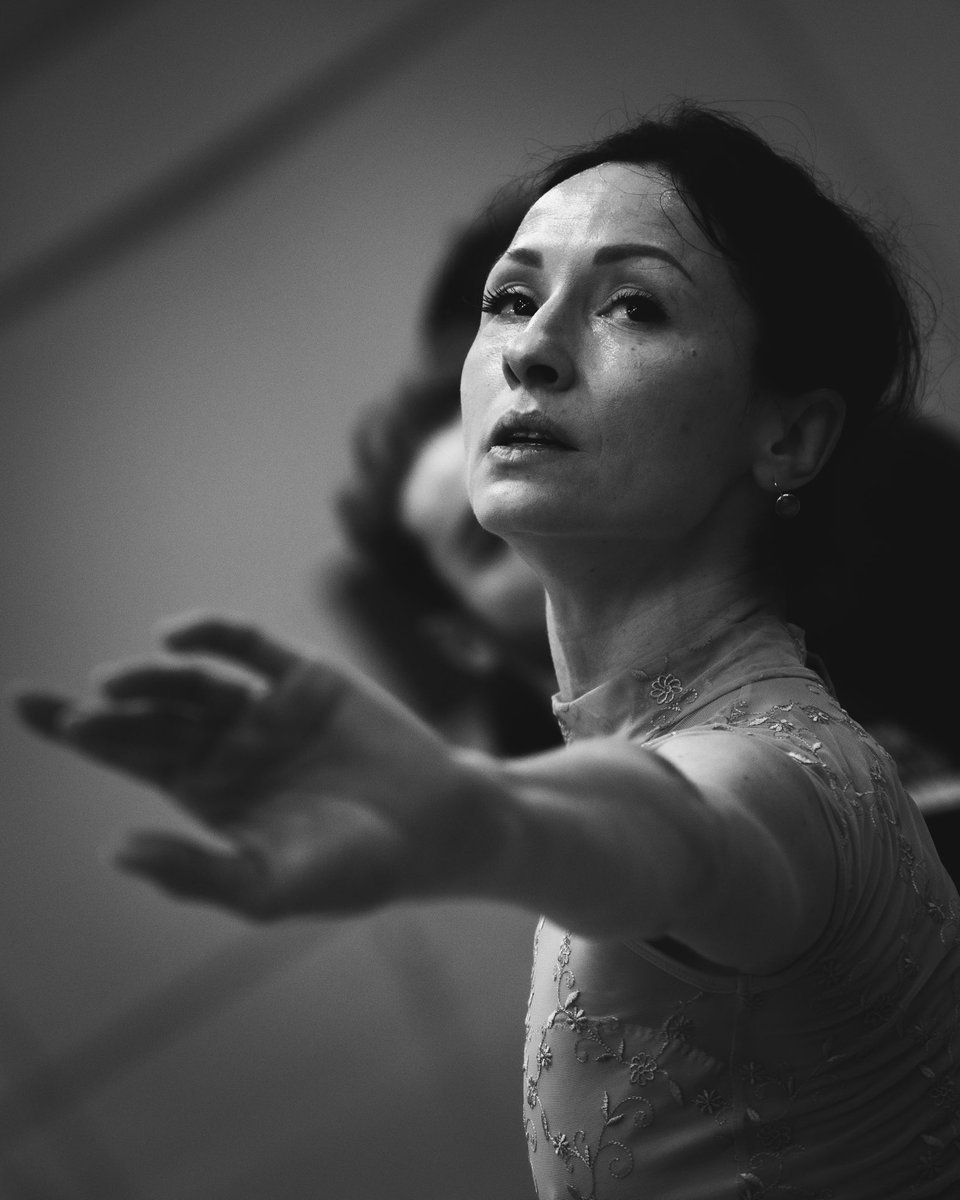 Try not to miss the incredible dancers of <a href="/DutchNatBallet/">Het Nationale Ballet</a> perform the Dutch premiere of ANIMA ANIMUS on 30 March 2024 - come and share this special moment with us if you can!

Book your tickets at; operaballet.nl/het-nationale-…

📷 <a href="/AltinKaftira/">Altin Kaftira</a>