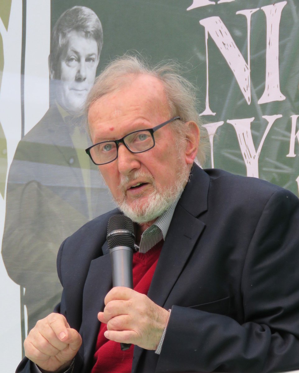 ArkadyRzegocki's tweet photo. Smutna wiadomość. Dziś w nocy zmarł Ernest #Bryll (1935-2024) – poeta, pisarz, autor tekstów piosenek, ale też tłumacz i krytyk filmowy. Pierwszy polski Ambasador w Irlandii (1991-1995). R.I.P. https://t.co/CERqnSimek