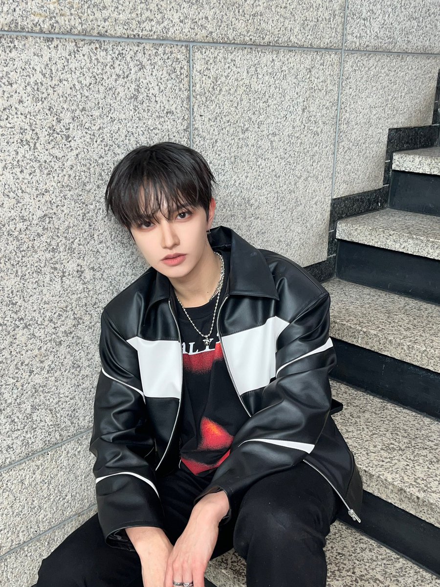 「 post twitter」
⌦#빛 #BAE173 #BAE173

La première semaine de Fifty Fifty, grâce à votre soutien, je l’ai brûlé comme un cramoisi