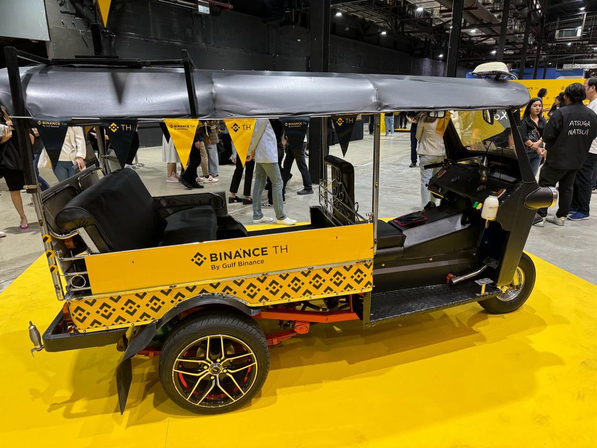 Great energy and huge turnout at super meetup in Thailand!!

Always happy to meet up with community and users. Keep building!! 

#Binance