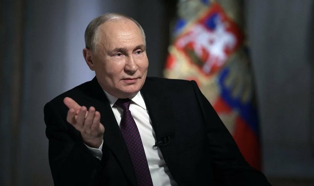 vivalibre04's tweet photo. El presidente ruso Putin:

 Si los productores de petróleo de los principales países árabes comienzan a dejar de utilizar el dólar, será el principio del fin del dólar estadounidense. https://t.co/somvf7w4T2