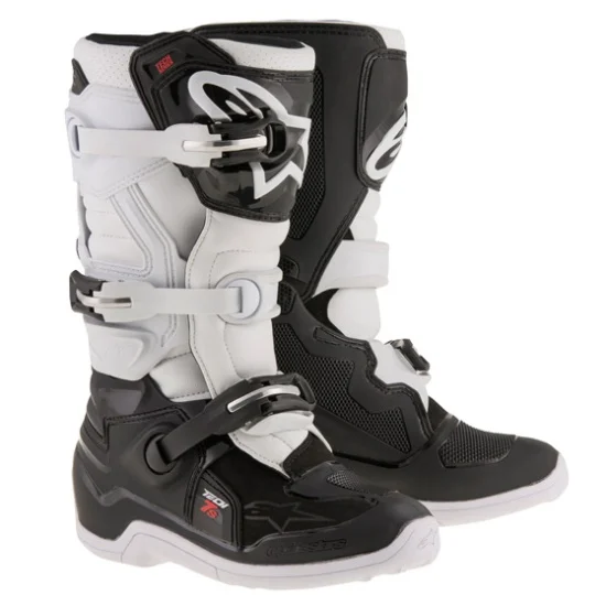 RS_BEETLE's tweet photo. 【数量調整セール】 ALPINESTARS TECH7Sブーツ　ブラックホワイト 【25％OFF】
https://t.co/ZhzB1corFE 

Y3(22.5cm）セール分完売しました。残りはY4(23.0cm)x１足となります。

定価 40,480円税込 ⇒ 29,500円税込 +送料サービスです！ https://t.co/u2A08vnYFg