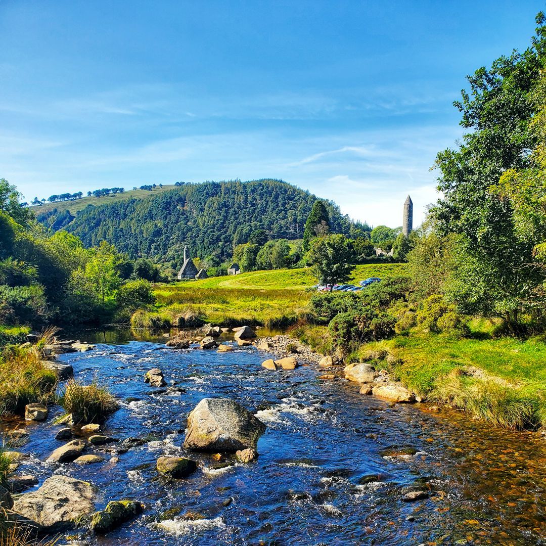 AbsoluteEscapes's tweet photo. Our intrepid team are celebrating our love for Ireland this #StPatricksDay! 🍀 Here's Sine's take on the #Wicklow Way:
"@TheWicklowWay left me in awe. From lush forests and vast moors to the grandeur of the mountains, this trek is a showcase of #Ireland’s natural beauty.” 🥾 https://t.co/GOMXZXyXXv