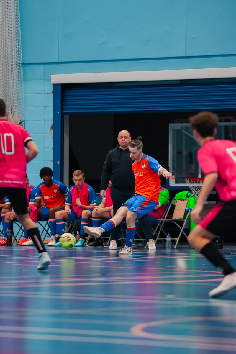 TeamDerby's tweet photo. SEMI-FINALS – MEN’S FUTSAL 🏅

GOOD LUCK to our men’s futsal team who are in the semi-final of the National Championships! 🏆 They play Hertfordshire away today!

@derby_futsal @liam_hunt13 @matt_n_hardy @bucssport

#futsal #bucssport #teamderby #derbyuni https://t.co/yaot0Nr838