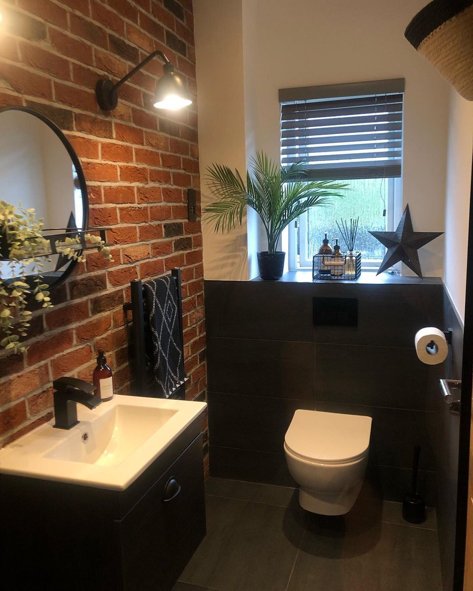 Checkout @thehalfdonehome lovely little ensuite bathroom install! This is one we love!
📷@thehalfdonehome
.
.
.
#brickslips #bricktiles #homeinspodaily #pimpupmypad #itsahomeaffair #thehomeedit #myrevampreveal #rockmyhomestyle #homestylemasters #spotmyhouse