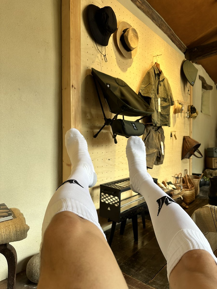 足球袜._.艺术家 tweet media