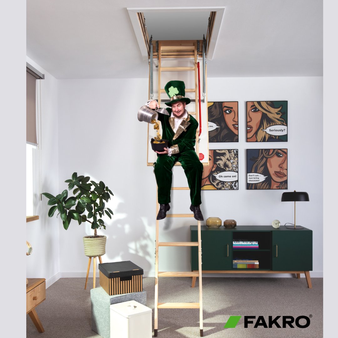 The FAKRO LTK Energy Saver's airtight hatch saves on energy costs and keeps the pot full of gold 💰
Lá fhéile Pádraig sona dhaoibh! 🟩⬜🟧

#stpatricksday #paddysday #láfhéilepádraig #leprechaun #fakro #loft #ladder #loftladder #attic #space #saver #ltk #energy #saving #energy