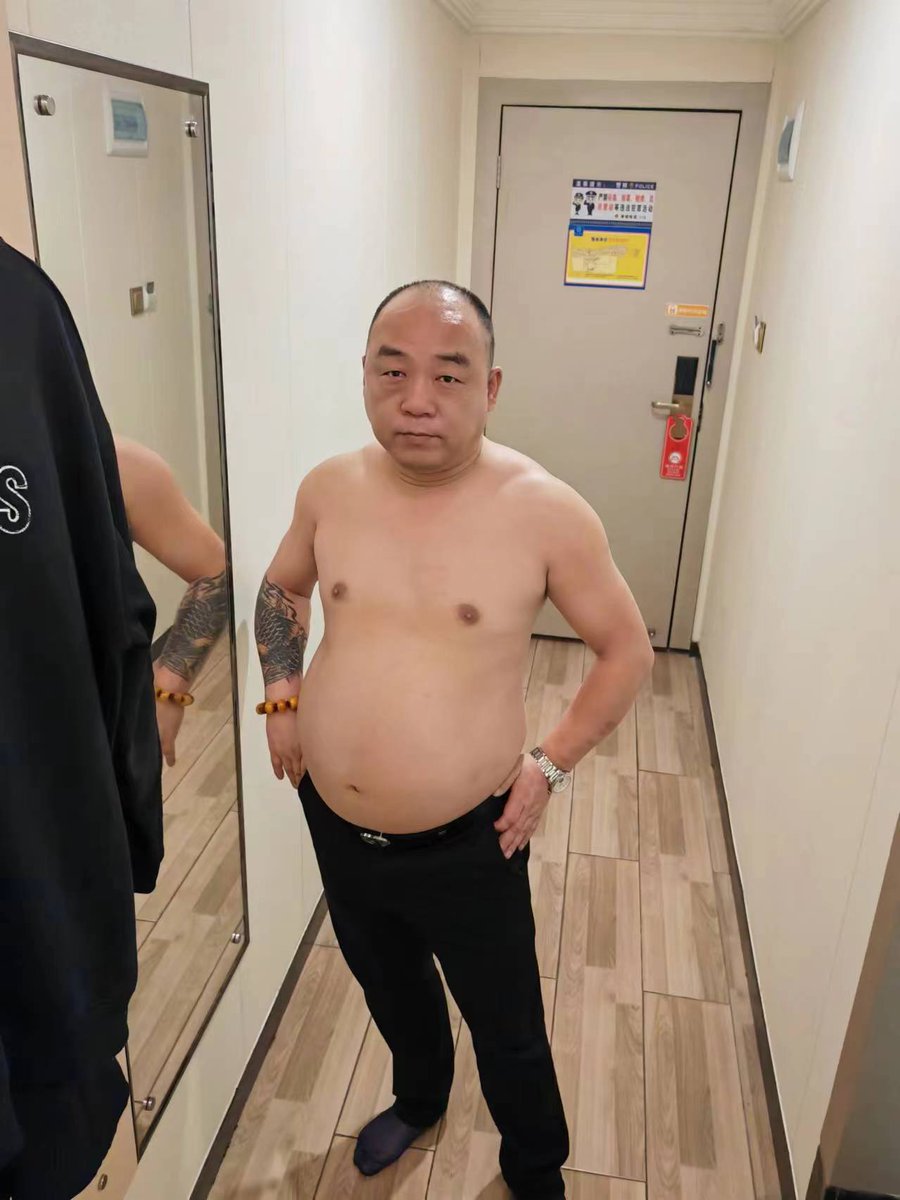 红颜中老 tweet media