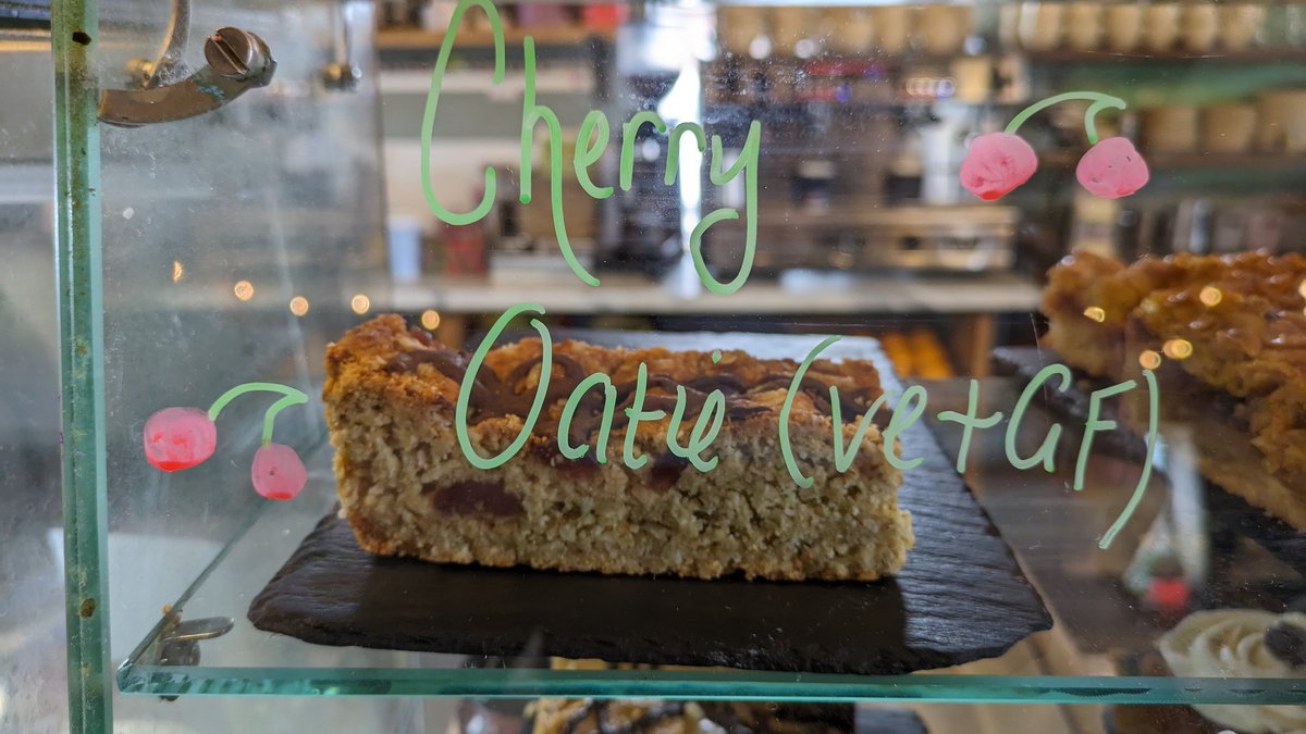VeganOlive1's tweet image. Amazing #Vegan cakes at #PlanksKitchen #Barton nr Preston What a selection 🎂🥞🎂🥞☺️🌱🌻🌱