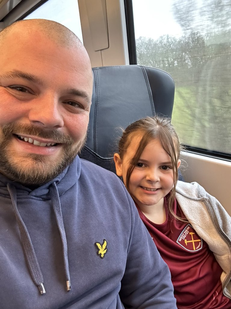 JWhufc's tweet photo. Villa at home. Elisiya predicts that we’re going to win 1-0. To anyone who’s in the ground early enough, keep an eye out for Elisiya’s birthday message that will be on the big screen! Come on you Irons! ⚒ #WestHam #footballdays https://t.co/h4k0M2TTu7