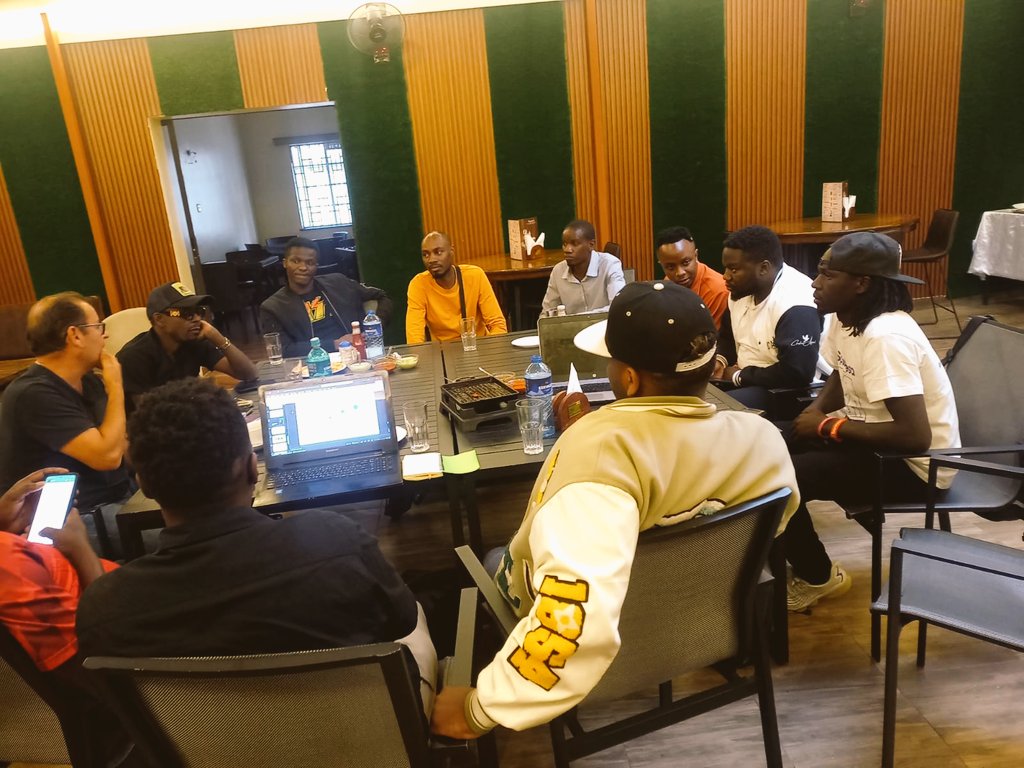 Bram_Amimo's tweet image. Someday, everything will make perfect sense.So,for now,laugh at the confusion,smile through the tears, and remind yourself that everything happens for a reason 

#IpoSiku
#LiveLifeLoud