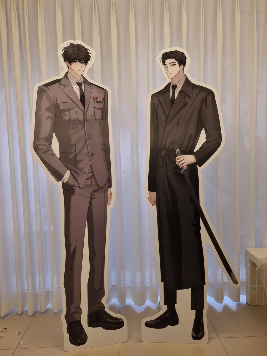 OBYm4l248NMBrds's tweet photo. 분명 행복하게 남자친구 옆에서 모두의 관심을 한몸에 받았던 묵 씨였으나 남자친구와 생이별하고 어쩌다 다른 여자 집에 가게 됐네... https://t.co/TzF2BeAZ9i